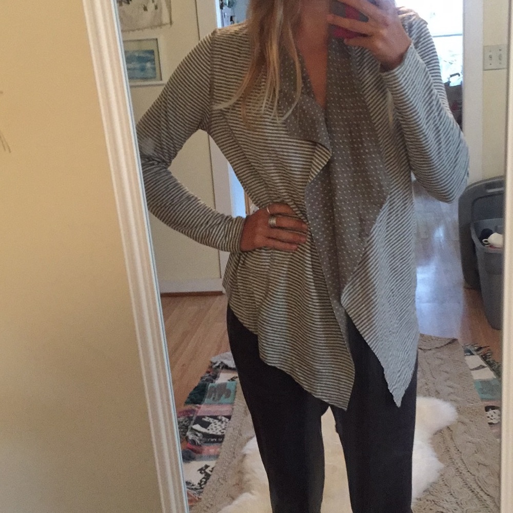 Mystree wrap sweater size L